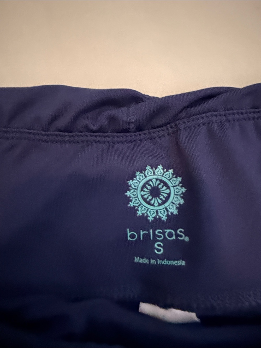 #0172 Brisas Navy Capri Leggings Women’s Small Criss Cross Hem Activewear Small - Picture 2 of 3
